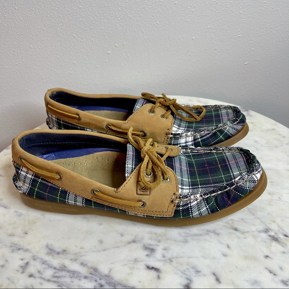 Women’s Plaid Boat Shoes with Tan Trim